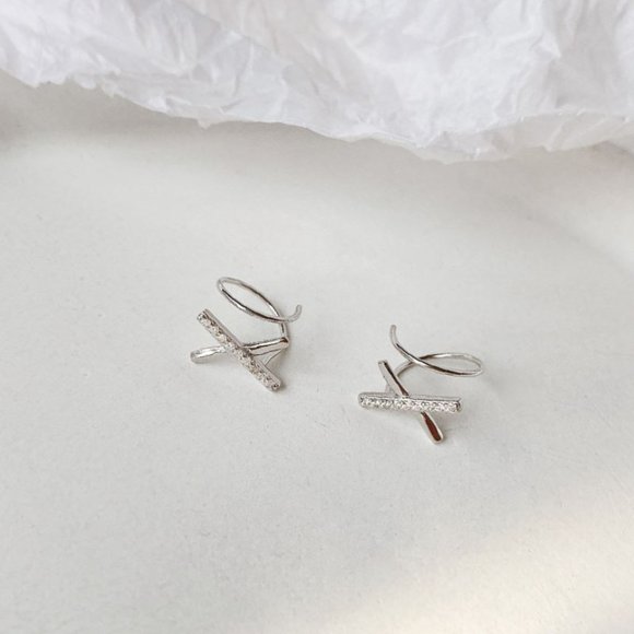 925 Sterling Silver Criss Cross Stud Earrings X-Shaped Cross Earrings - Picture 9 of 9